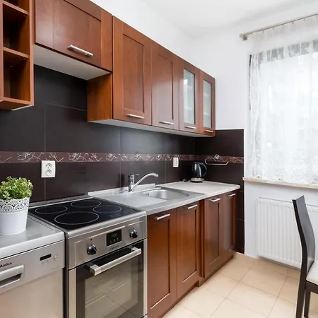 Apartament Z Bezplatnym Parkingiem I Bezplatnym Wifi Apartment