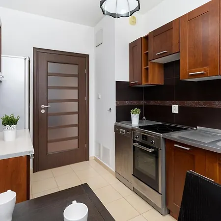 Apartament Z Bezplatnym Parkingiem I Bezplatnym Wifi Apartment
