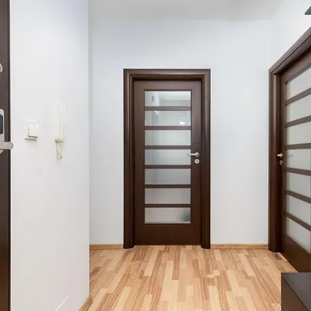 Apartament Z Bezplatnym Parkingiem I Bezplatnym Wifi Apartment *